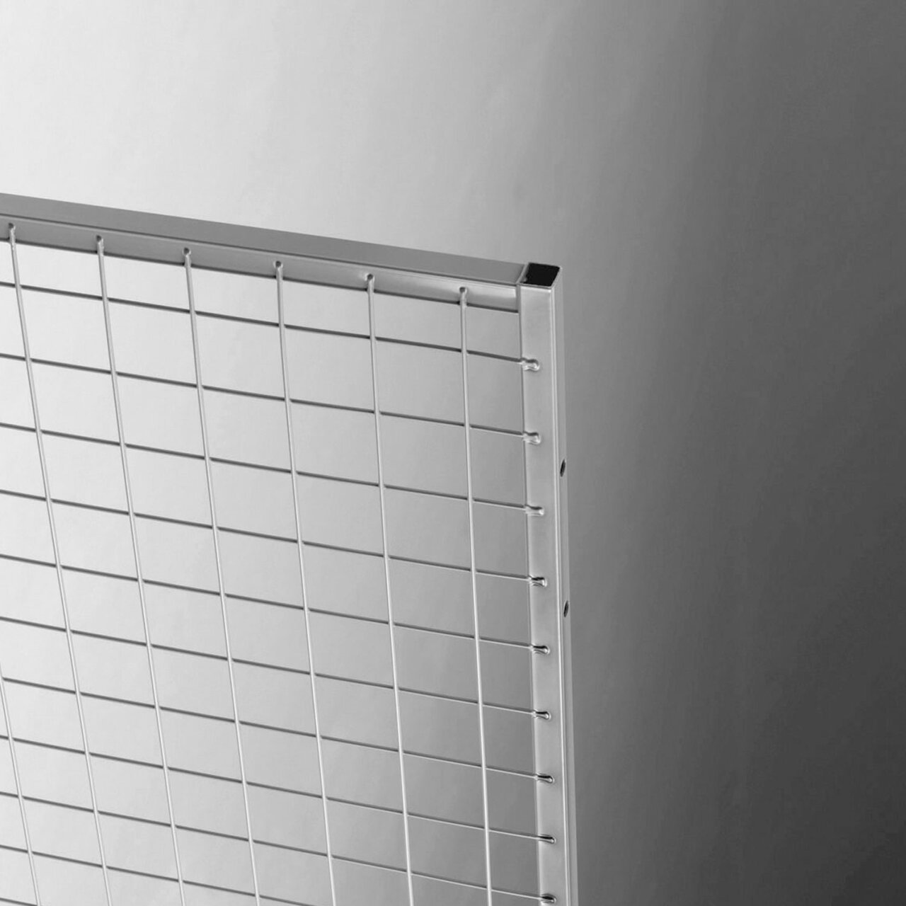 Mesh partitioning - single mesh panel detail.