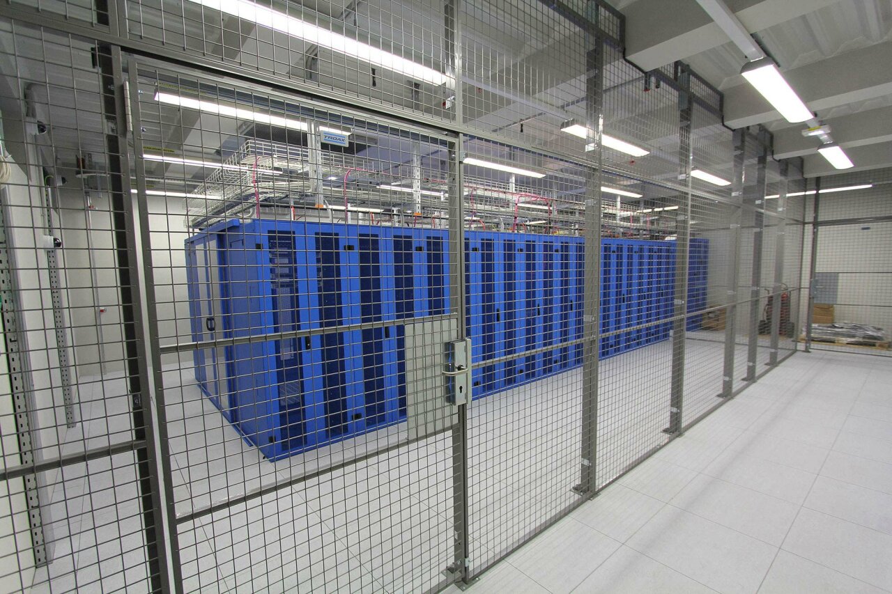 Mesh Partitioning / Steel Cage around a data centre.
