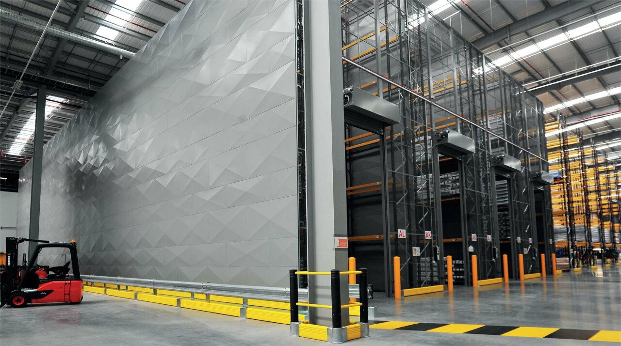Steel Partitions - Large Wall.