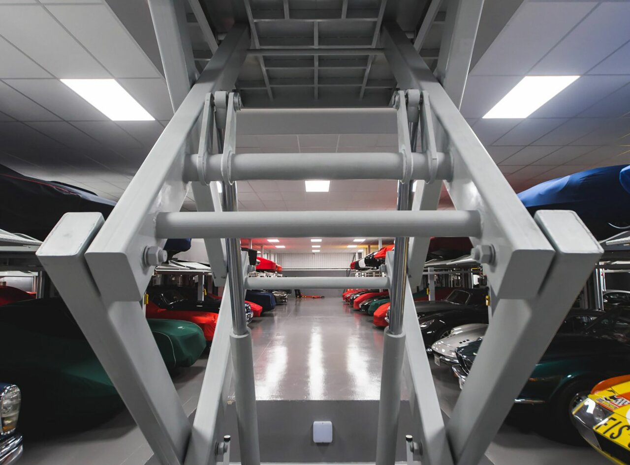 Car Storage Scissor Lift.