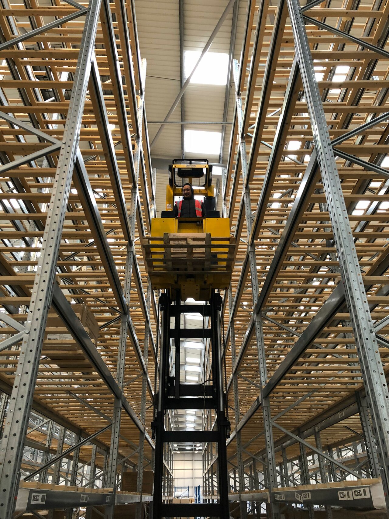 2 tier mezzanine floor - Bleckmann - Racking.