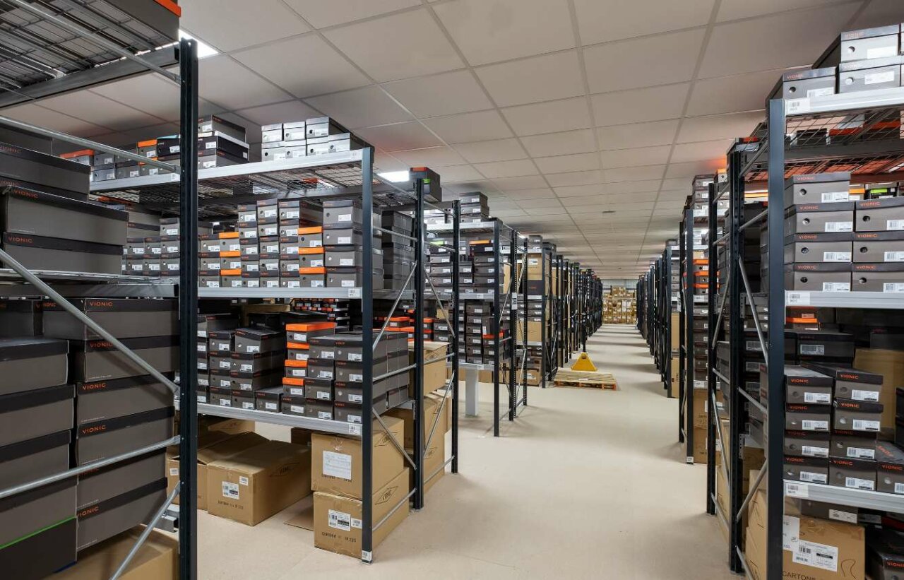 2 tier mezzanine floor - Bleckmann - Storage 3.