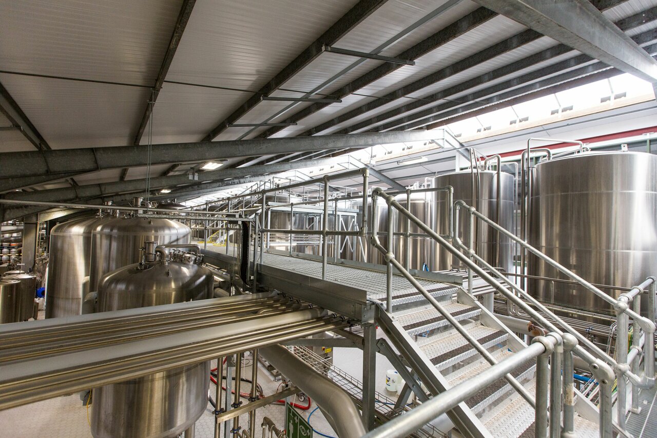 West Berkshire Brewery - mezzanine floors - walkway 1.